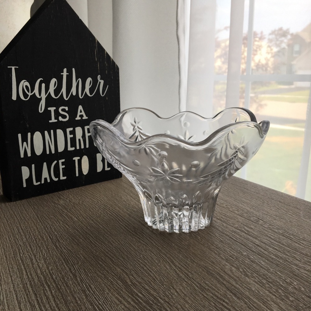 Mikasa Footed Bowl New in Box